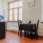 Dream Stay - Old Town City Wall Studio Apartment